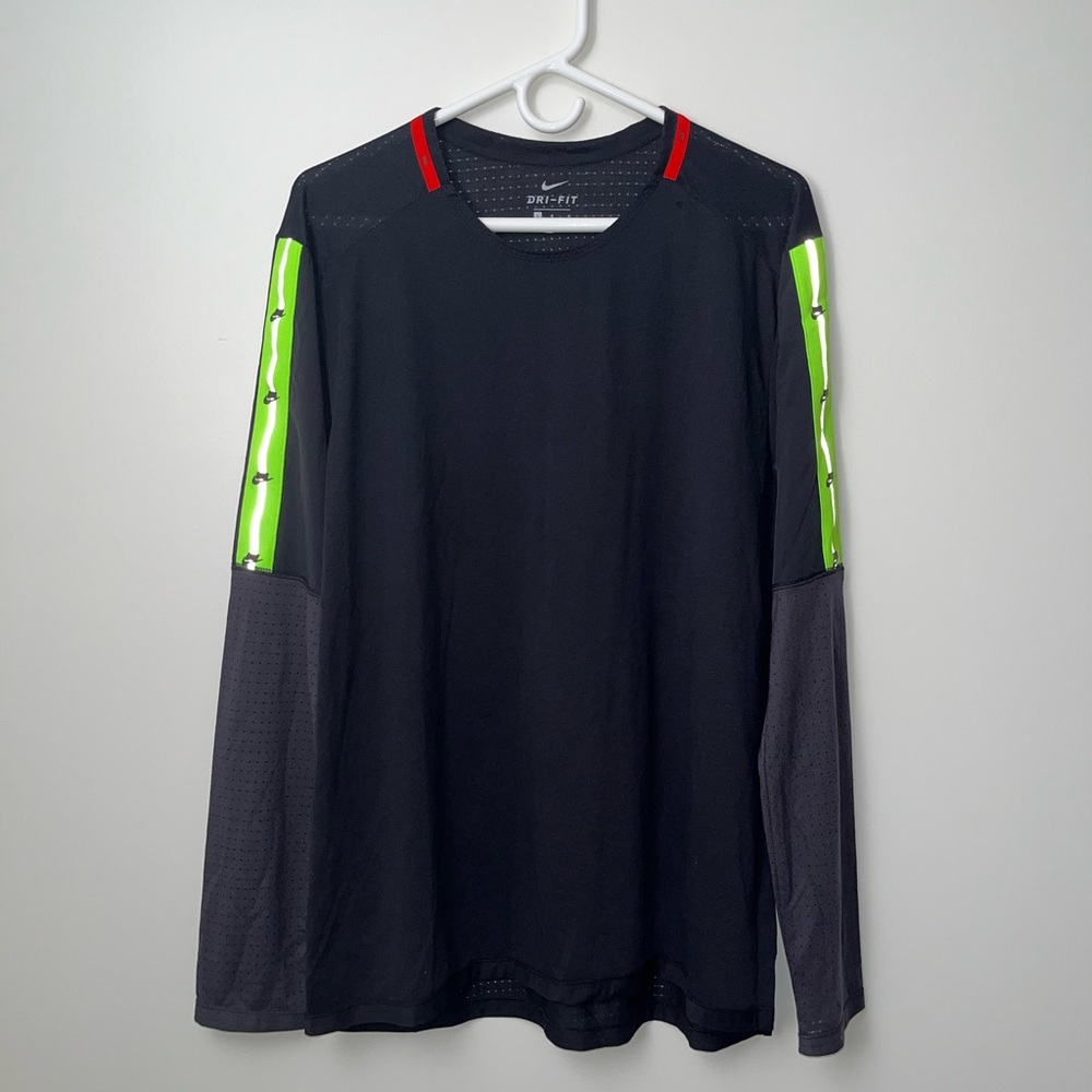 Nike Wild Run Long Sleeve Running Shirt